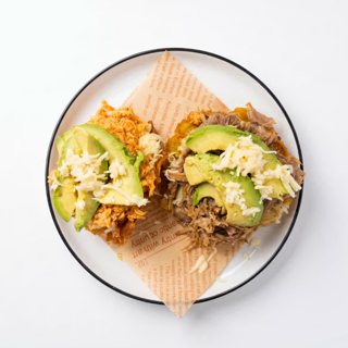 Pollo Mechado Tostones